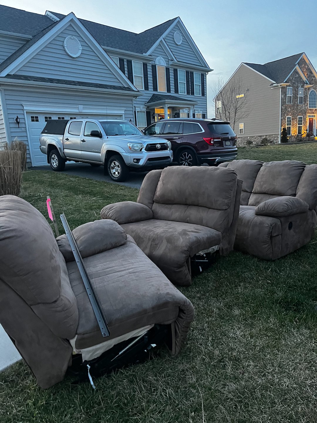 Expert Couch Removal in Townsend, DE | Junk Away - Middletown's Top Junk Removal Service